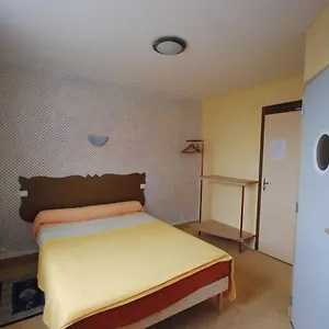 ספר כאן