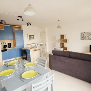 70 M2 Avec Balcons Et Parking Appartement Lille